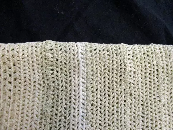 Large Handmade Tan & White Knit Crochet Table End Doily 21x18 Ruffle Trim
