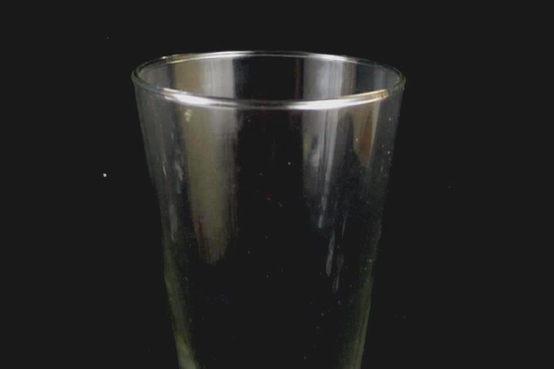 Lot of 4 Vintage Clear Glass Beer Glasses Champagne Flutes Footed