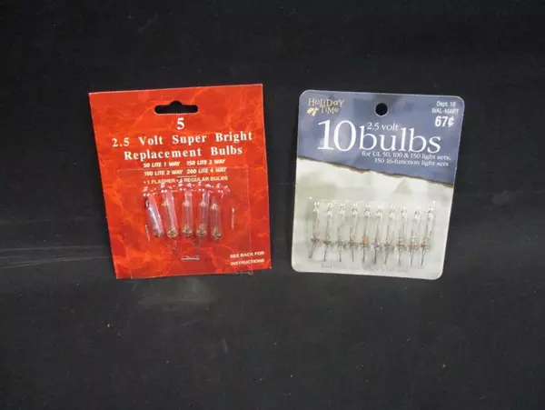 Lot of 2 Strings Of Icicle Christmas Lights White Lights w/ Replacements