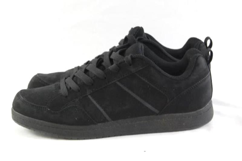 Cross Trekkers Black Lace Up Sneakers Men's Size 8 Round Toe Black