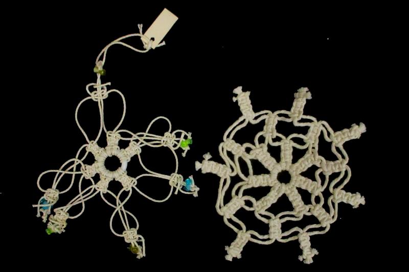 Lot Handmade Christmas Ornaments Snowflakes Flowers Tatted Crochet Macrame