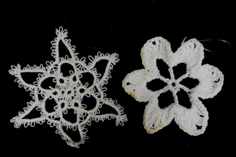 Lot Handmade Christmas Ornaments Snowflakes Flowers Tatted Crochet Macrame