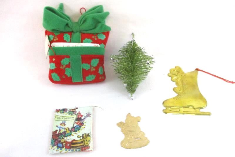 Lot Of 17 Assorted Christmas Tree Ornaments Stars Balls and More