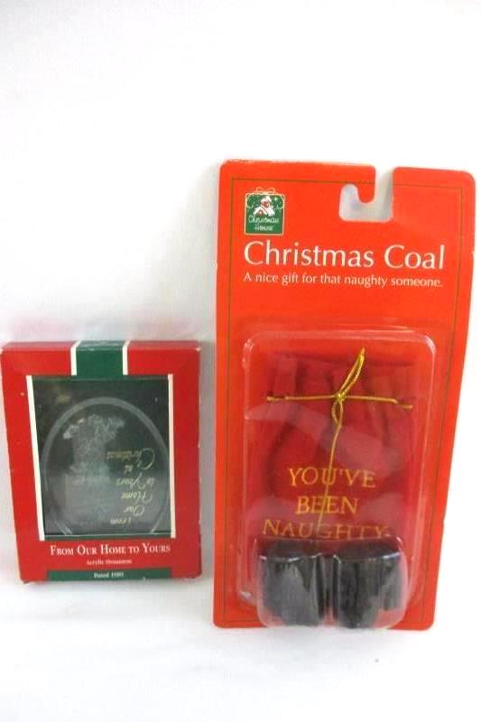 Lot Of 17 Assorted Christmas Tree Ornaments Stars Balls and More