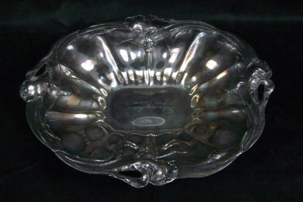 Atq. Reed & Barton Large Metal Fruit Dish Silver Plate Father Mother Children