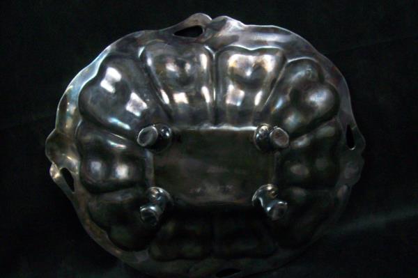 Atq. Reed & Barton Large Metal Fruit Dish Silver Plate Father Mother Children