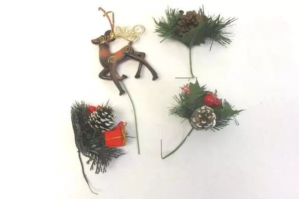 Lot Assorted Christmas Holiday Decor Items Fruits Cones Ornaments Berries Horn