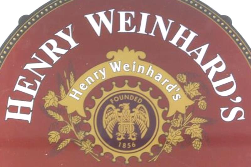 Henry Weinhard's Amber Ale Beer Bar Plastic Sign Man Cave Garage Bar