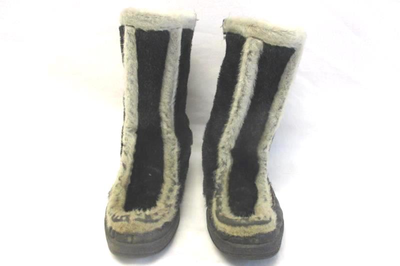 Vintage Snowland Faux Fur Boots Women's Size 6 Back Gray Lined