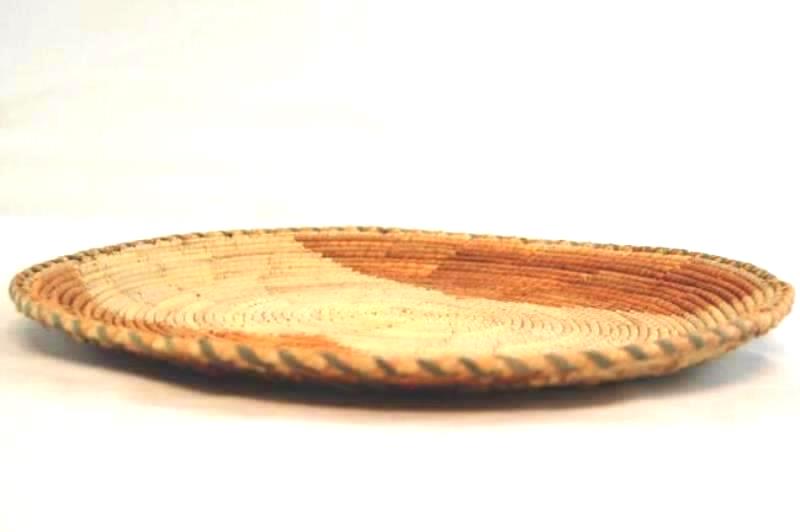 Vintage Hand Woven Serving Plate Basket 2 Toned Tan 12.75 In Diameter