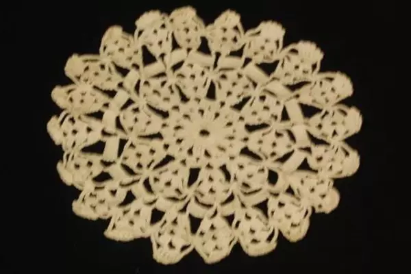 Lot of 4 Crochet Knit Doilies White Ruffle Scalloped Edges Floral Elegant