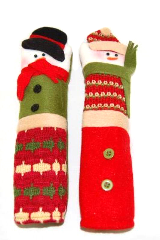 Lot of 2 Holiday Seat Belt Covers Snowmen Buttons Scarf Unbranded Green Red