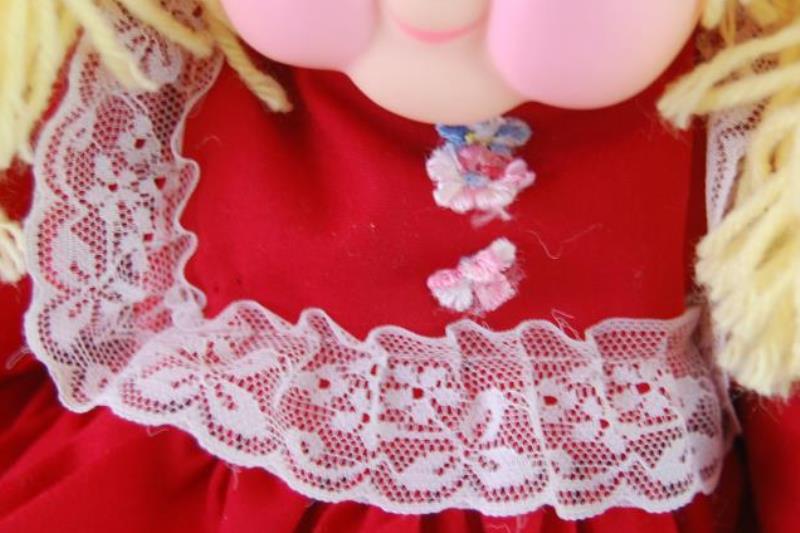 Vintage The Praise Doll 1983 Yellow Yarn Hair Cloth Red Dress Sings Jesus Glad