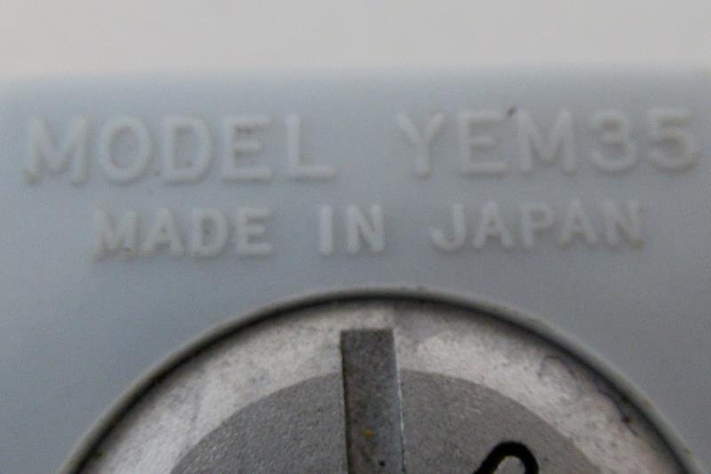 YASHICA YEM 35 Super Shoe Mount Light Meter and Case
