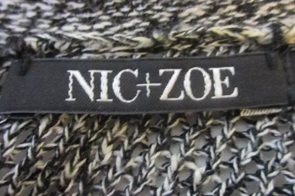 Nic And Zoe Knit Sweater Top Women's Size Small Crochet Black White Pink