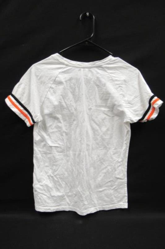 5th And Ocean Women's Size Large V Neck Graphic Tee Beavers Oregon State