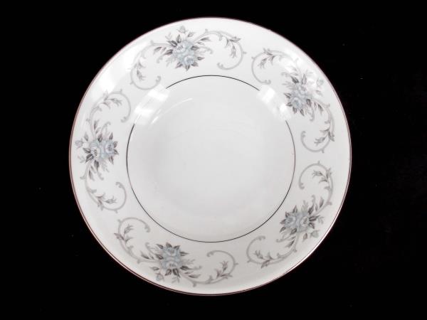 Fleurette by Empress #601 9" Round Serving Bowl Japan Blue Gray Roses Platinum