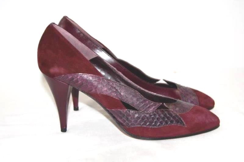 Vintage Polly Bergen Almond Toe Heels Women's Size 9 AA Plum Suede Leather