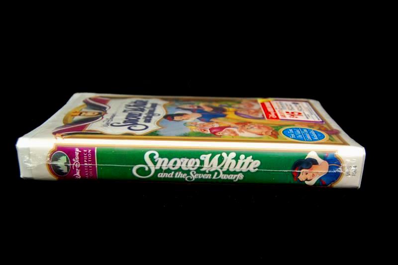 Walt Disney's Masterpiece Snow White and Seven Dwarfs Ltd Edition VHS Sealed