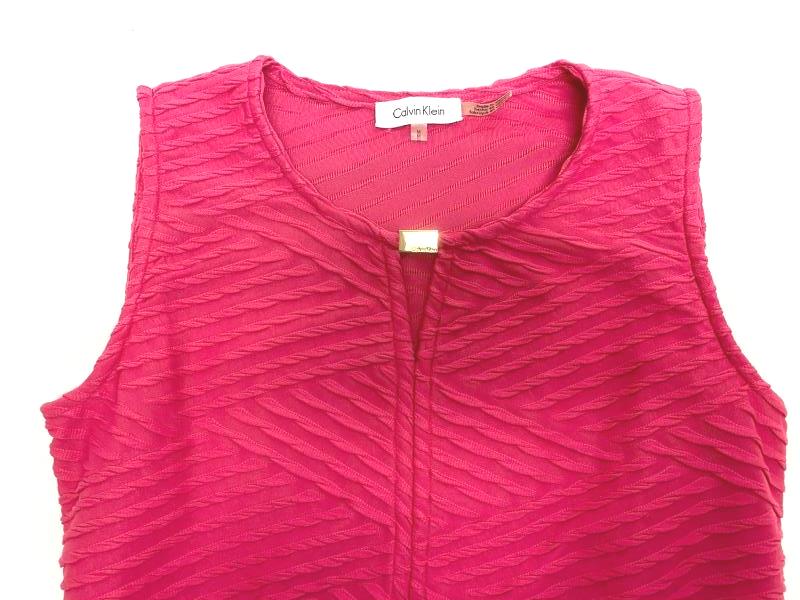 Calvin Klein Sleeveless Textured Top Women's Size Medium Pink Gold Toned Accent