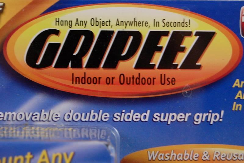 Gripeez Removable Double Sided Super Grip Pads Indoor Outdoor Holds 5lb 10 Pack