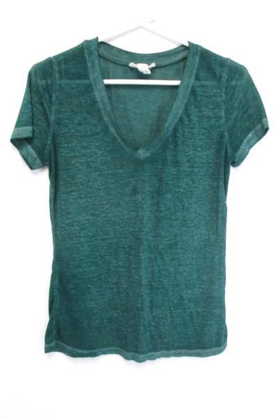 Comfortable Lularoe Leggings OS w/ Forever 21 Small Emerald Green V Neck Tee