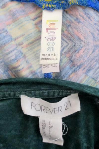 Comfortable Lularoe Leggings OS w/ Forever 21 Small Emerald Green V Neck Tee