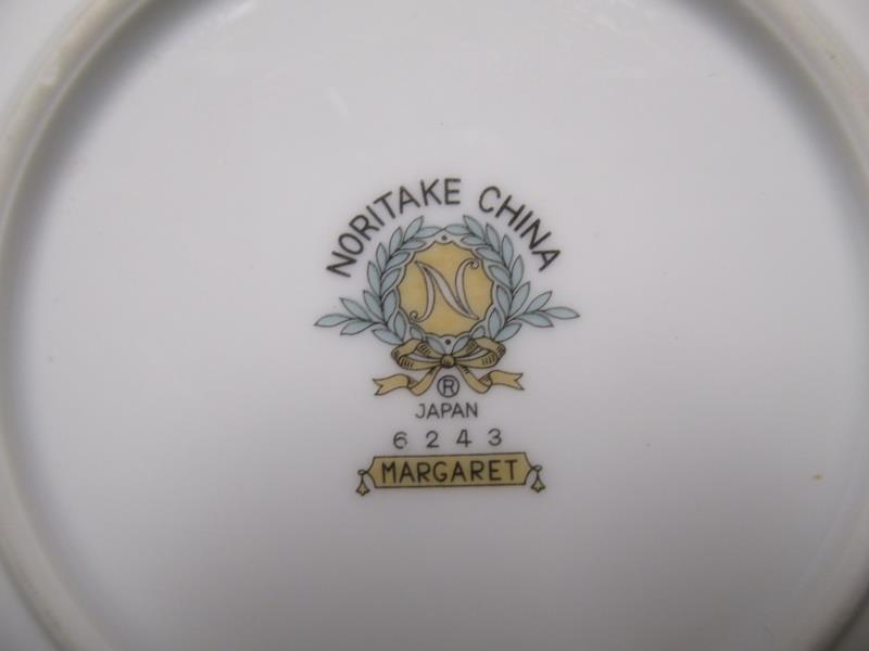 Lot of 2 Noritake China Fruit Bowls Margaret Pattern 6243 White Oak Leaves