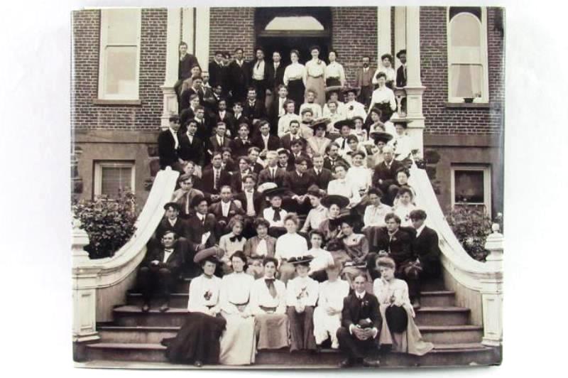 An Illustrated History of Linfield College Inspired Pragmatism Henberg Seidman