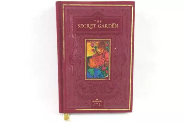 The Secret Garden Hallmark Gift Books Hardcover Red Velvet 2001 John Pierad