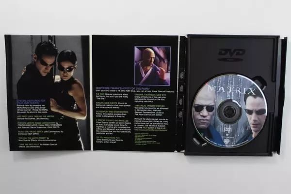 The Matrix DVD Keanu Reeves Laurence Fishburne Rated R 1999 
