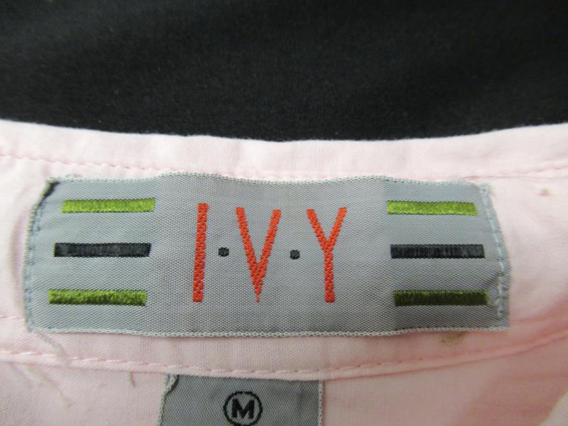 Vintage Ivy Full Button Front Collared Shirt Women's Size Medium Pink Pockets