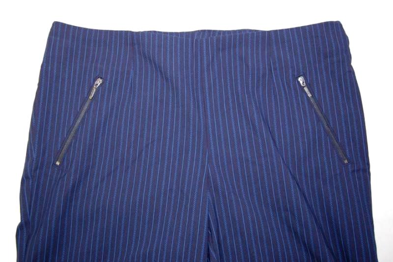 Michel Studio Collection Alexa Cropped Pants Women's Size 16 Navy Striped Zipper
