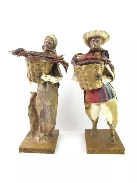 Papier Mache Dolls Ethnic Couple Carrying Baskets Of Chili Peppers