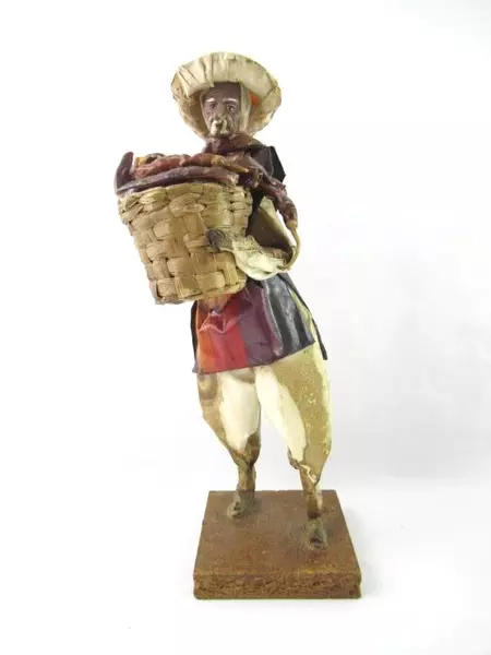 Papier Mache Dolls Ethnic Couple Carrying Baskets Of Chili Peppers
