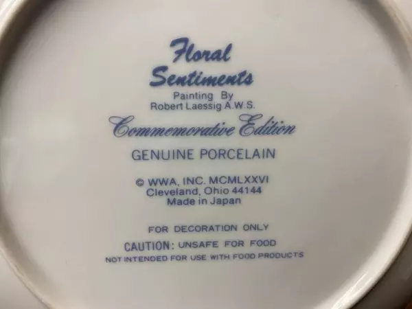 Decorative Plate Floral Sentiments Robert Laessig A Mothers is Love WWA
