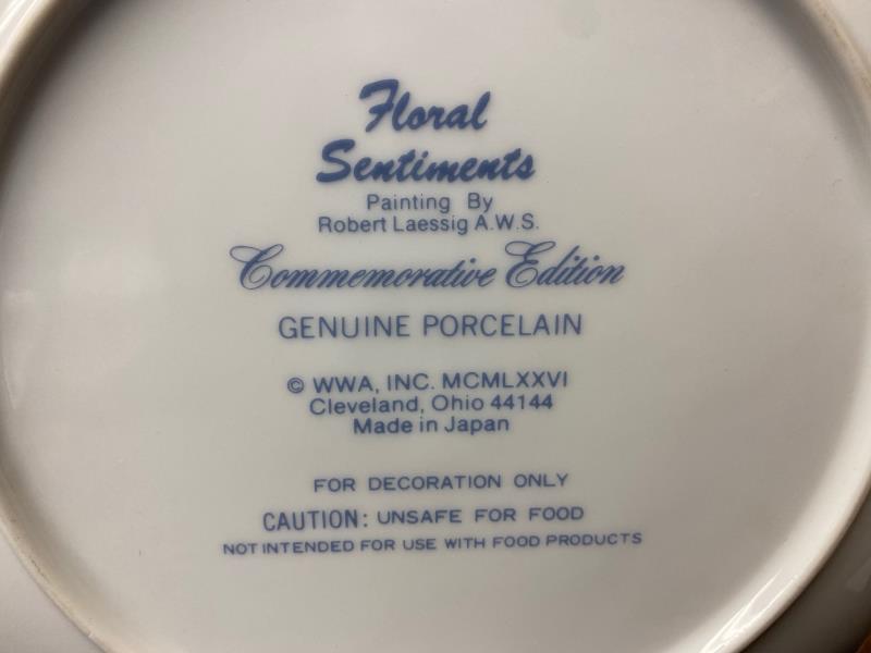 Decorative Plate Floral Sentiments Robert Laessig A Mothers is Love WWA