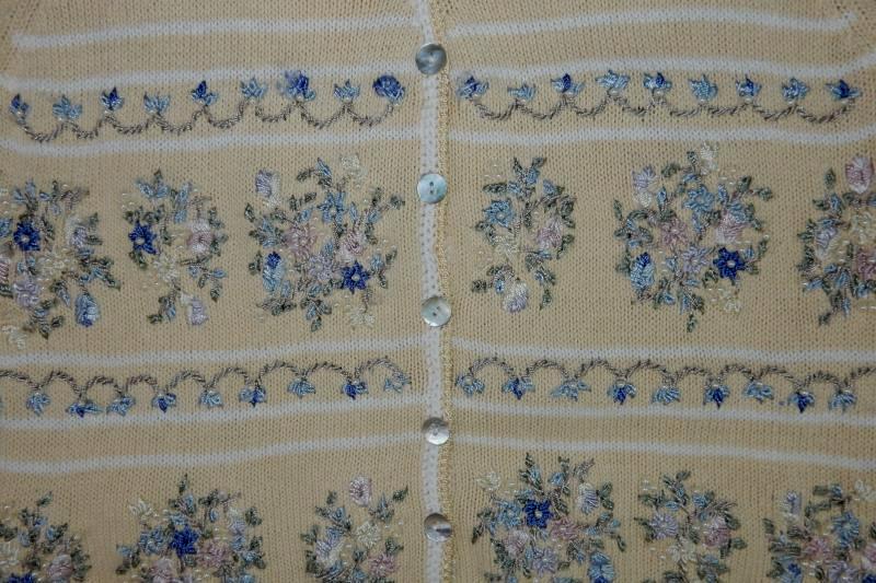Vintage Worthington Knit Short Sleeve Top Women's Size Large Beaded Cream