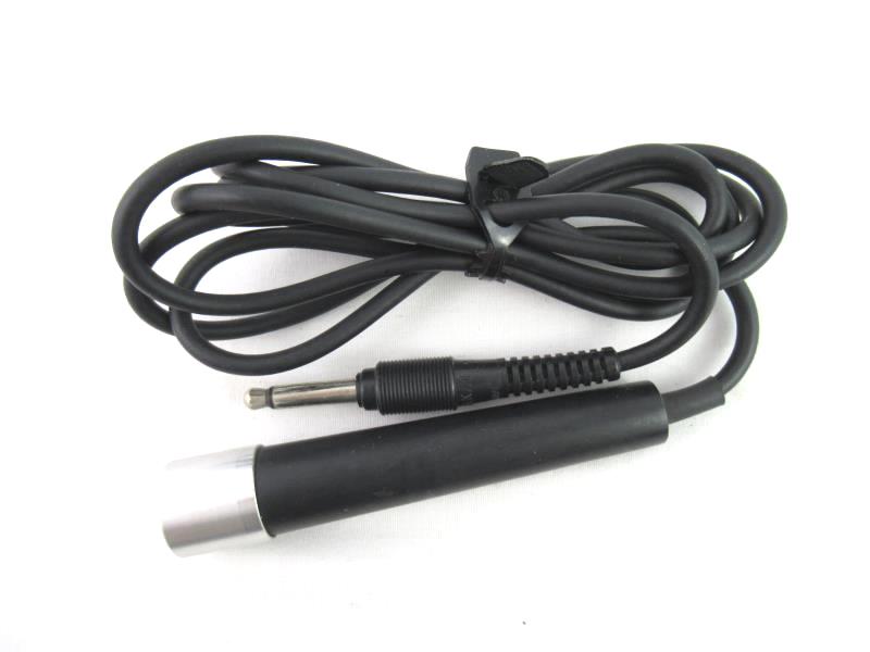 AKAI Wired Vocal Microphone Black 6 Foot Cord