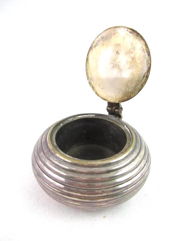 Vintage Round Silver Plate Ash Tray With Lid And Handle Ribbed Marbles On Top