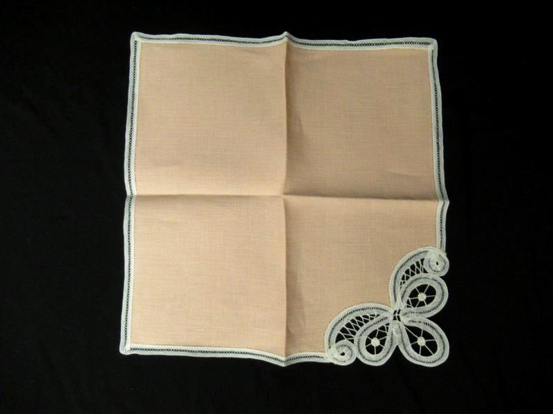 Vintage Pink Small Square Table Cloth With Four Matching Napkins White Trim