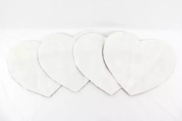 Lot of 4 Placemats and Napkins Red White Blue Plaid Stripe Pattern Heart Shaped