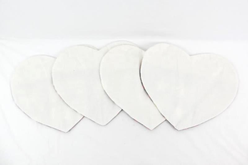 Lot of 4 Placemats and Napkins Red White Blue Plaid Stripe Pattern Heart Shaped