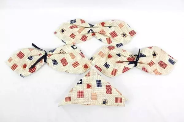 Lot of 4 Placemats and Napkins Red White Blue Plaid Stripe Pattern Heart Shaped