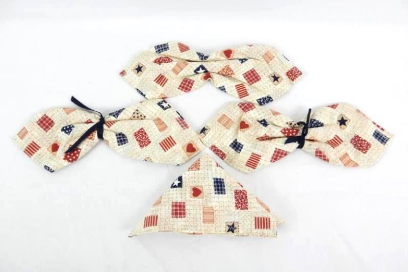 Lot of 4 Placemats and Napkins Red White Blue Plaid Stripe Pattern Heart Shaped