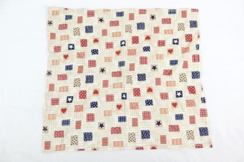Lot of 4 Placemats and Napkins Red White Blue Plaid Stripe Pattern Heart Shaped