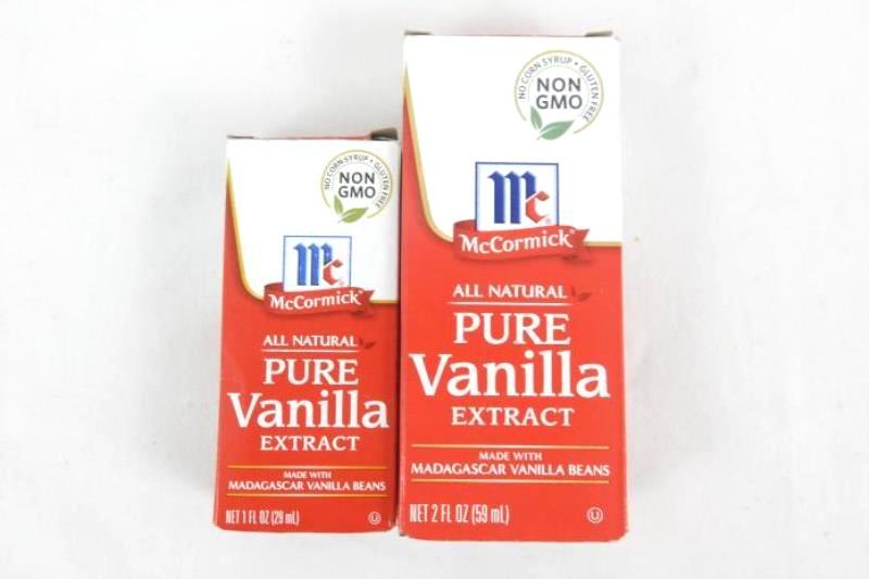 McCormick Pure Vanilla Extract 2 fl oz and 1 fl oz Bottles Best By May 2023 NIB
