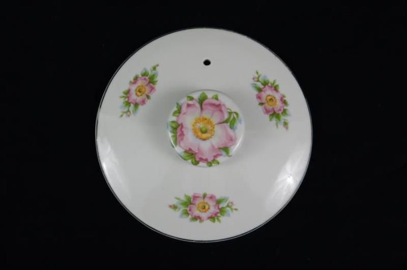 Vintage Hall China 2.5 Quart Covered Casserole Dish Rose White 658