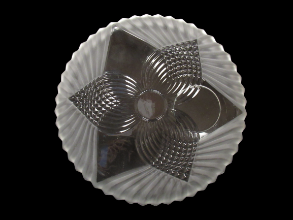 Tiara Glass Trillium Frosted Decorative Snack Plate Round Clear
