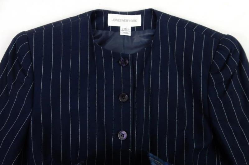 Vintage Jones New York Women's Blazer Jacket Long Length Navy Striped Size 10
